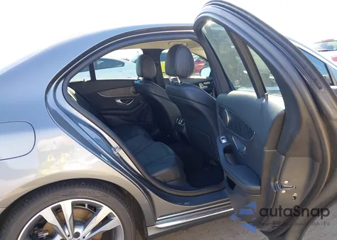 2017 Mercedes-Benz C 300 из США, поврежденный, VIN 55SWF4JB9HU218076